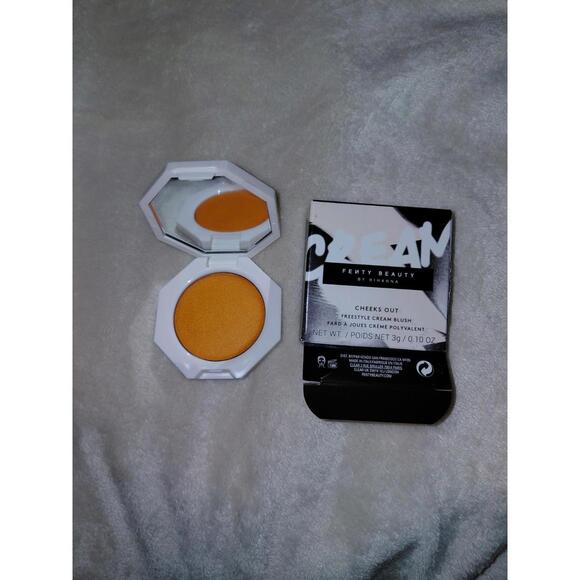 Send ty beauty by Rihanna cheeks out fuego flush - Picture 3 of 4